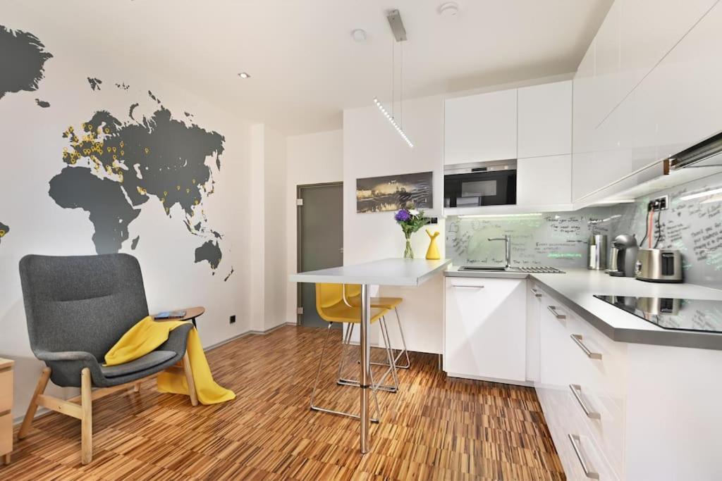Smart & Luxury Old Town Apartment Praga Esterno foto