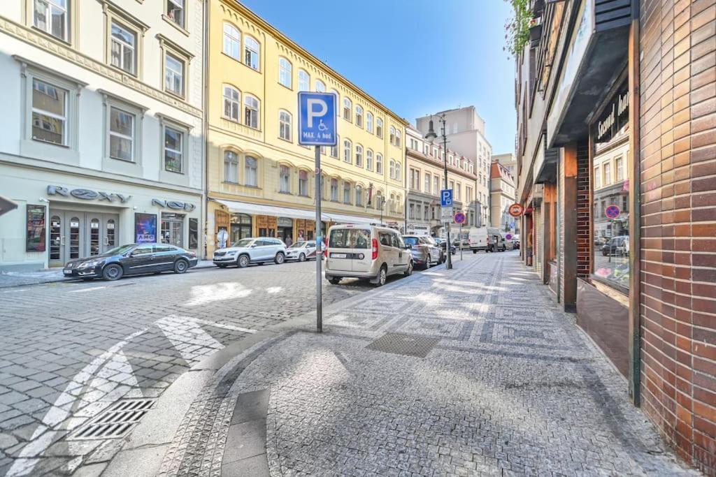 Smart & Luxury Old Town Apartment Praga Esterno foto