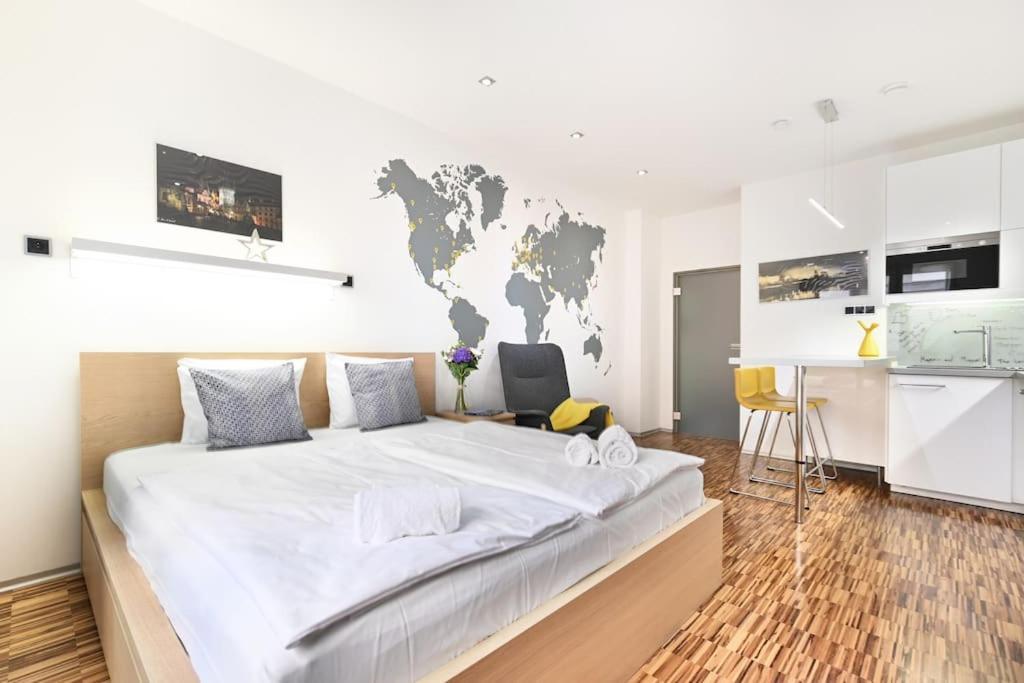 Smart & Luxury Old Town Apartment Praga Esterno foto