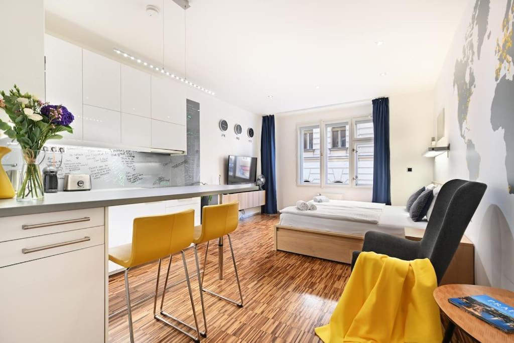 Smart & Luxury Old Town Apartment Praga Esterno foto